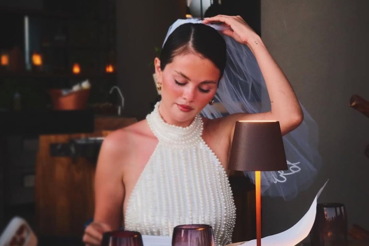 Selena Gomez Tampil Anggun di Bachelorette Party Menjelang Pernikahan